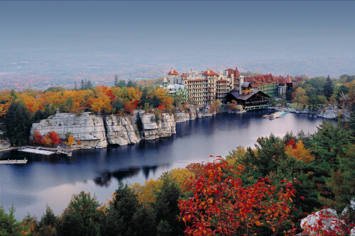 Photo from of New Paltz New York from http://www.spaindex.com/Featured%20Spas/Images/500MHExterior.jpg